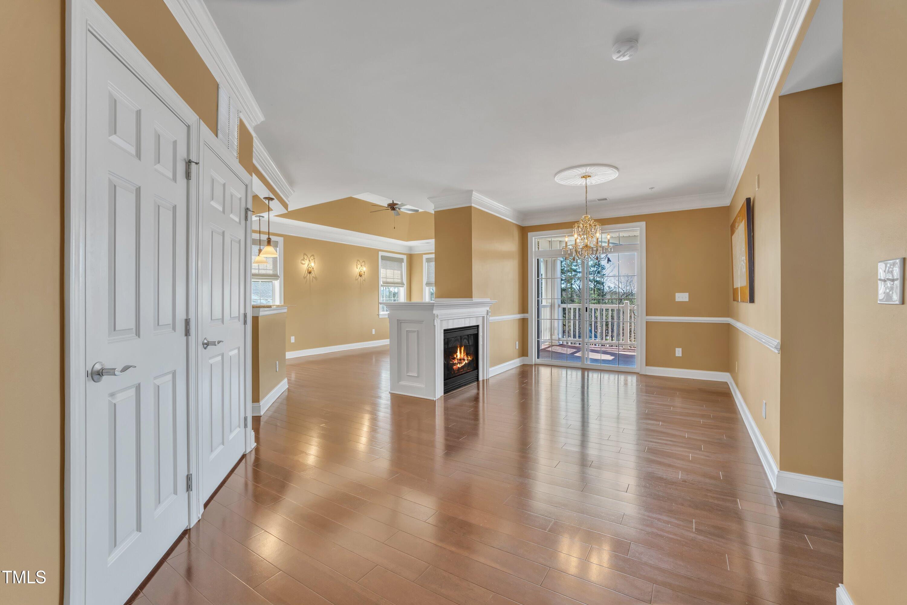 13-10421 Rosegate-11