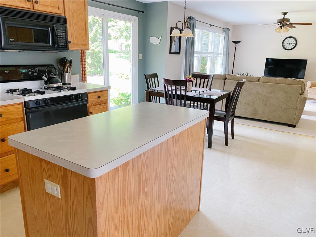 6467 Tupelo Road Allentown, PA 18104 - Photo 13 of 33 Gallery Image 13