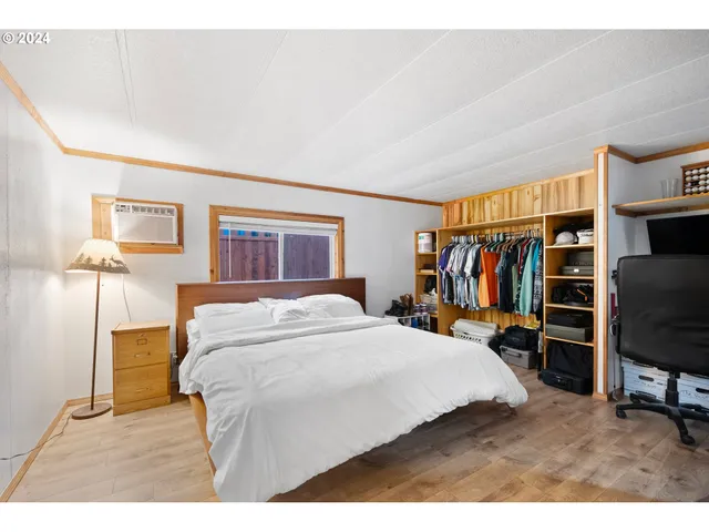 $335,000 | 502 South 6th Street, Springfield, OR 97477