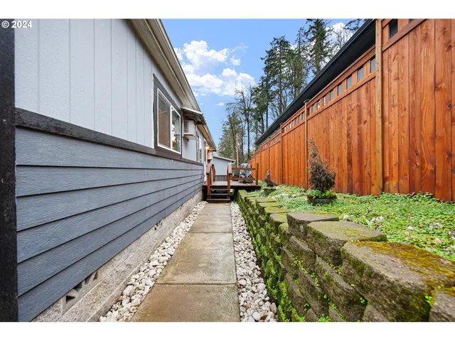 $335,000 | 502 South 6th Street, Springfield, OR 97477