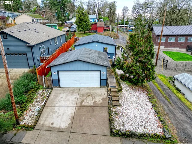 $335,000 | 502 South 6th Street, Springfield, OR 97477