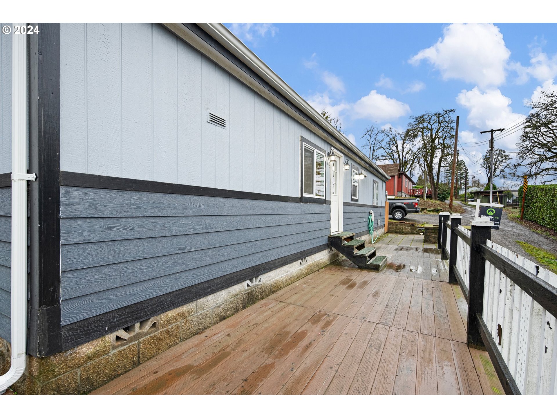 502 South 6th Street Springfield, OR 97477 - Photo 6 of 48