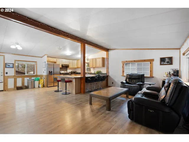 $335,000 | 502 South 6th Street, Springfield, OR 97477