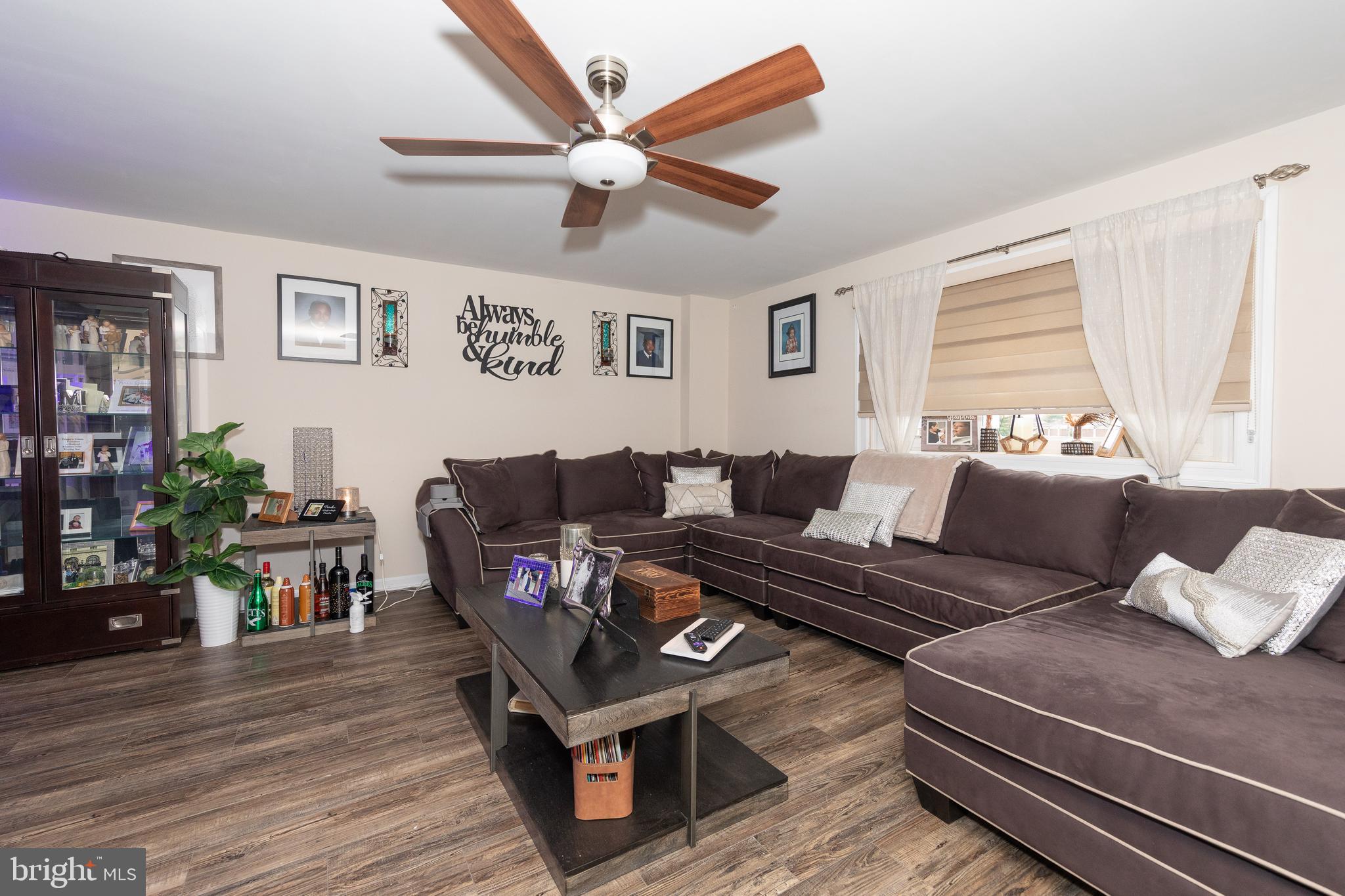 3856 Kipling Place Philadelphia, PA 19154 - Photo 3 of 24 Gallery Image 3
