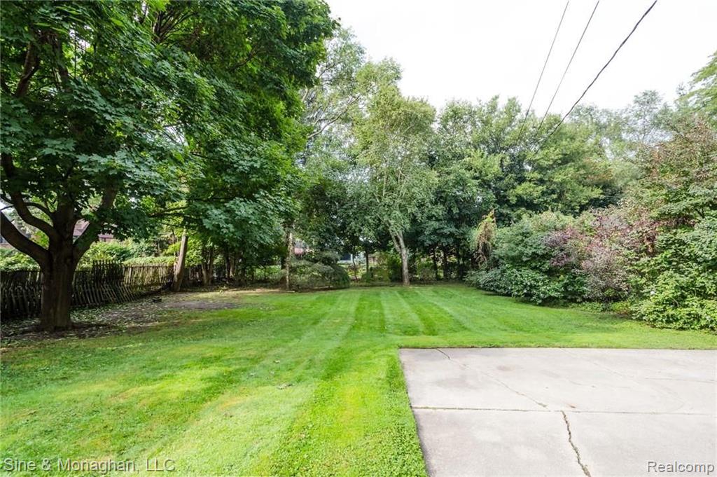 561 Middlesex Road Grosse Pointe Park, MI 48230 - Photo 47 of 53