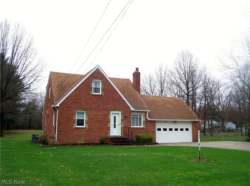 576 Miner Road Cleveland, OH 44143 - Photo 2 of 27