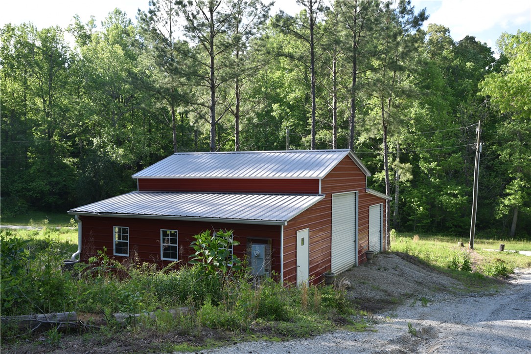 343 Butts Farm Road Westminster, SC 29693 - Photo 1 of 44 Barn