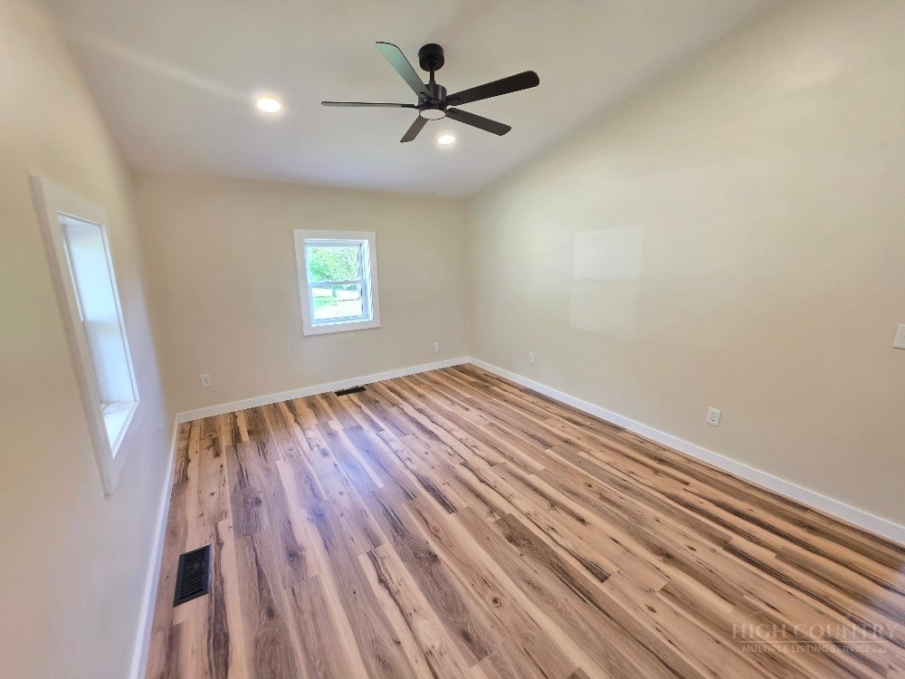 11493 Glade Valley Road Ennice, NC 28623 - Photo 11 of 23 Gallery Image 11