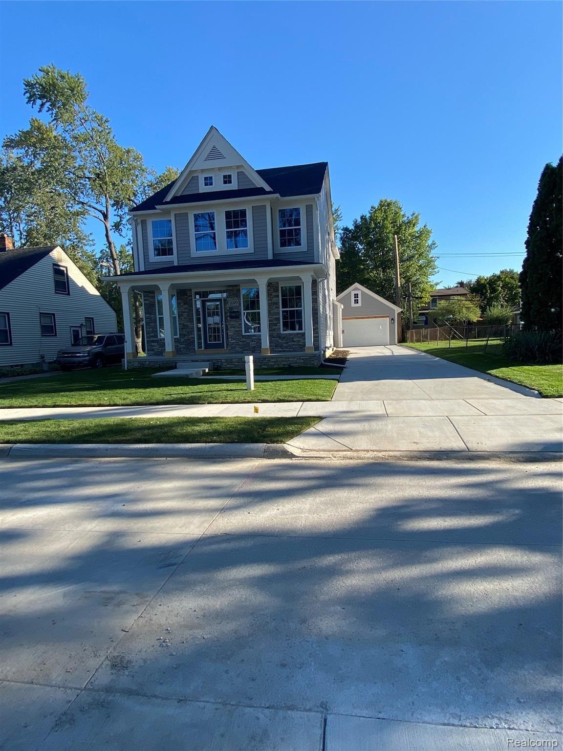 1699 Cambridge Road Berkley, MI 48072 - Photo 1 of 28 IMG_9403.jpg