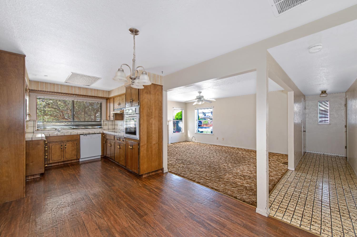1402 Keagle Way Lodi, CA 95242 - Photo 18 of 49