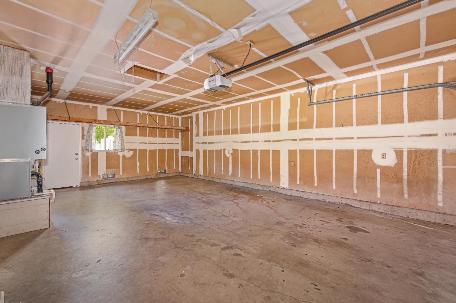 1402 Keagle Way Lodi, CA 95242 - Photo 29 of 49