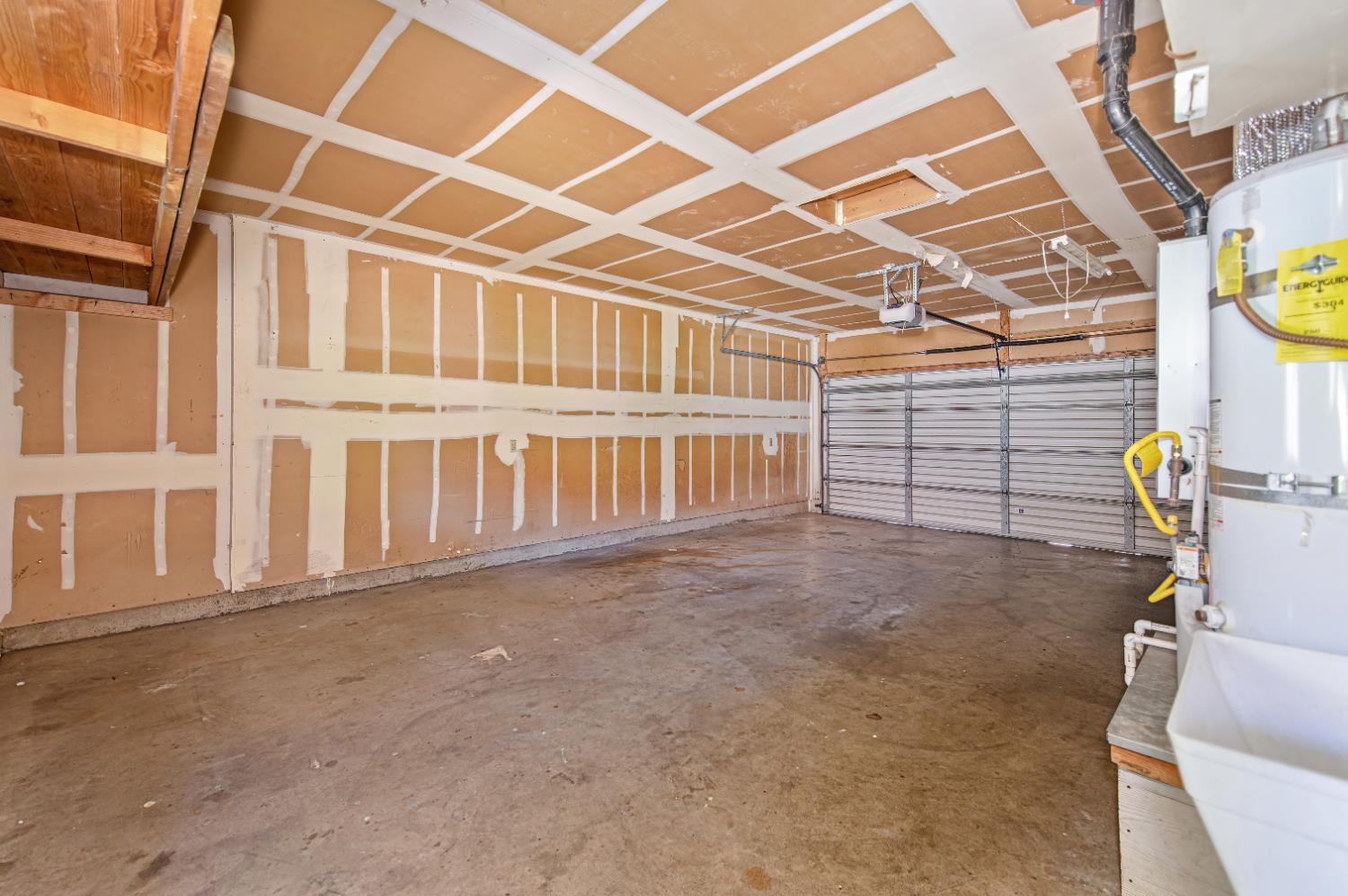 1402 Keagle Way Lodi, CA 95242 - Photo 32 of 49