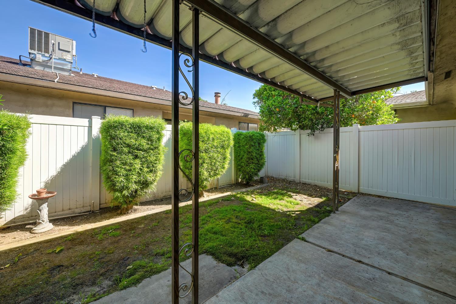 1402 Keagle Way Lodi, CA 95242 - Photo 33 of 49