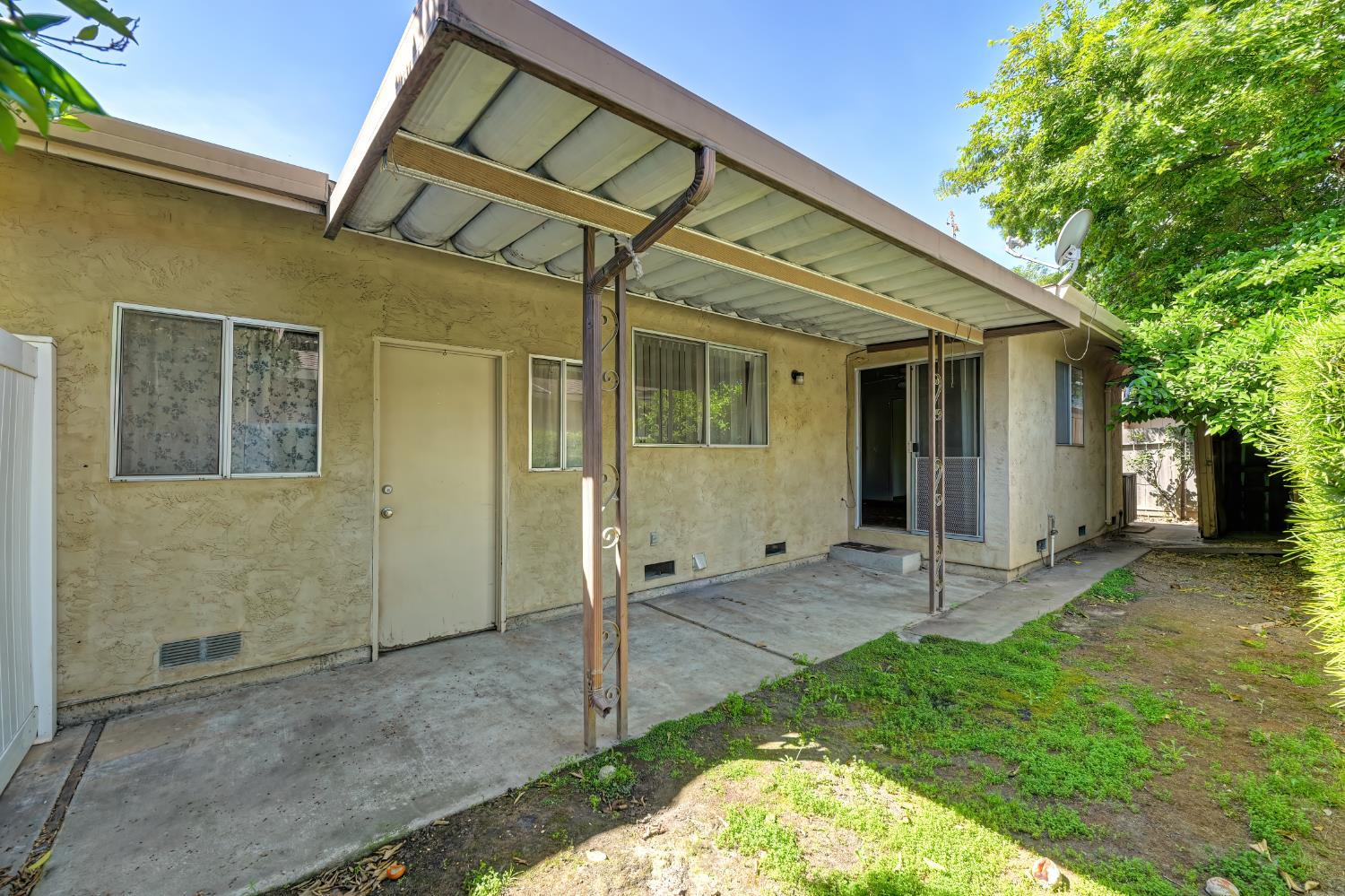 1402 Keagle Way Lodi, CA 95242 - Photo 35 of 49