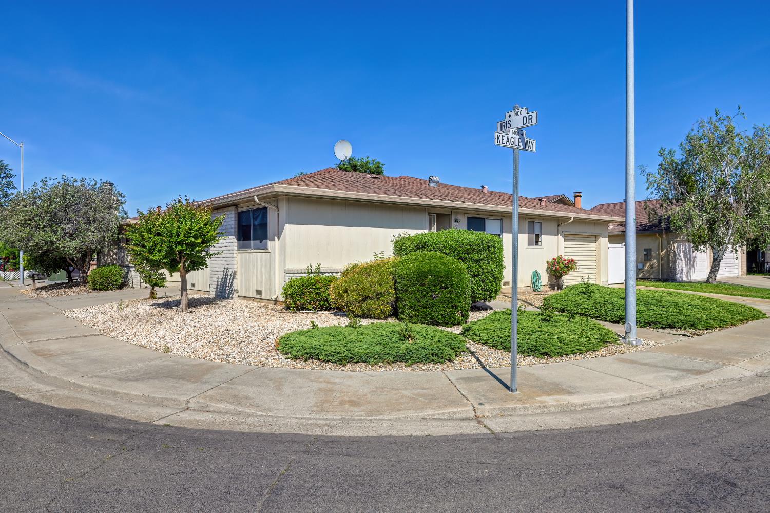 1402 Keagle Way Lodi, CA 95242 - Photo 40 of 49