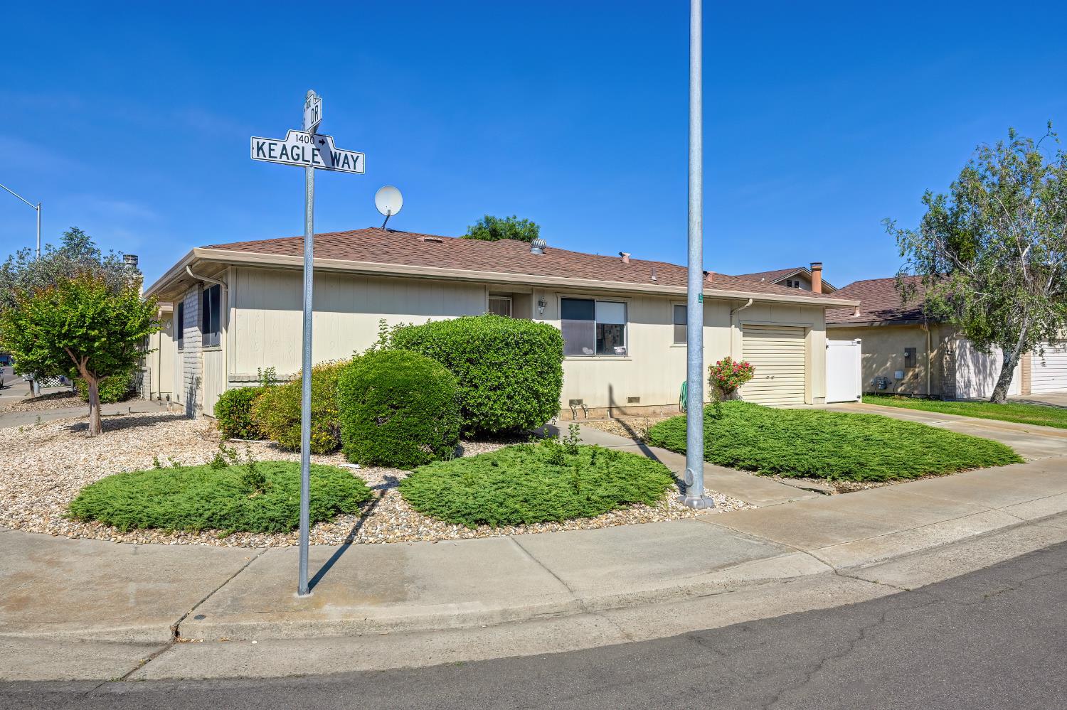 1402 Keagle Way Lodi, CA 95242 - Photo 41 of 49