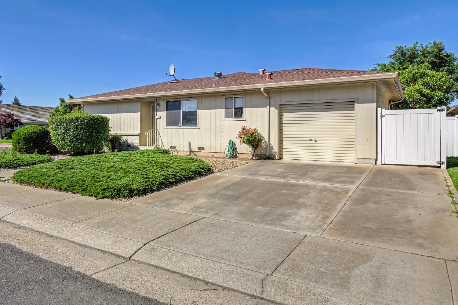1402 Keagle Way Lodi, CA 95242 - Photo 43 of 49