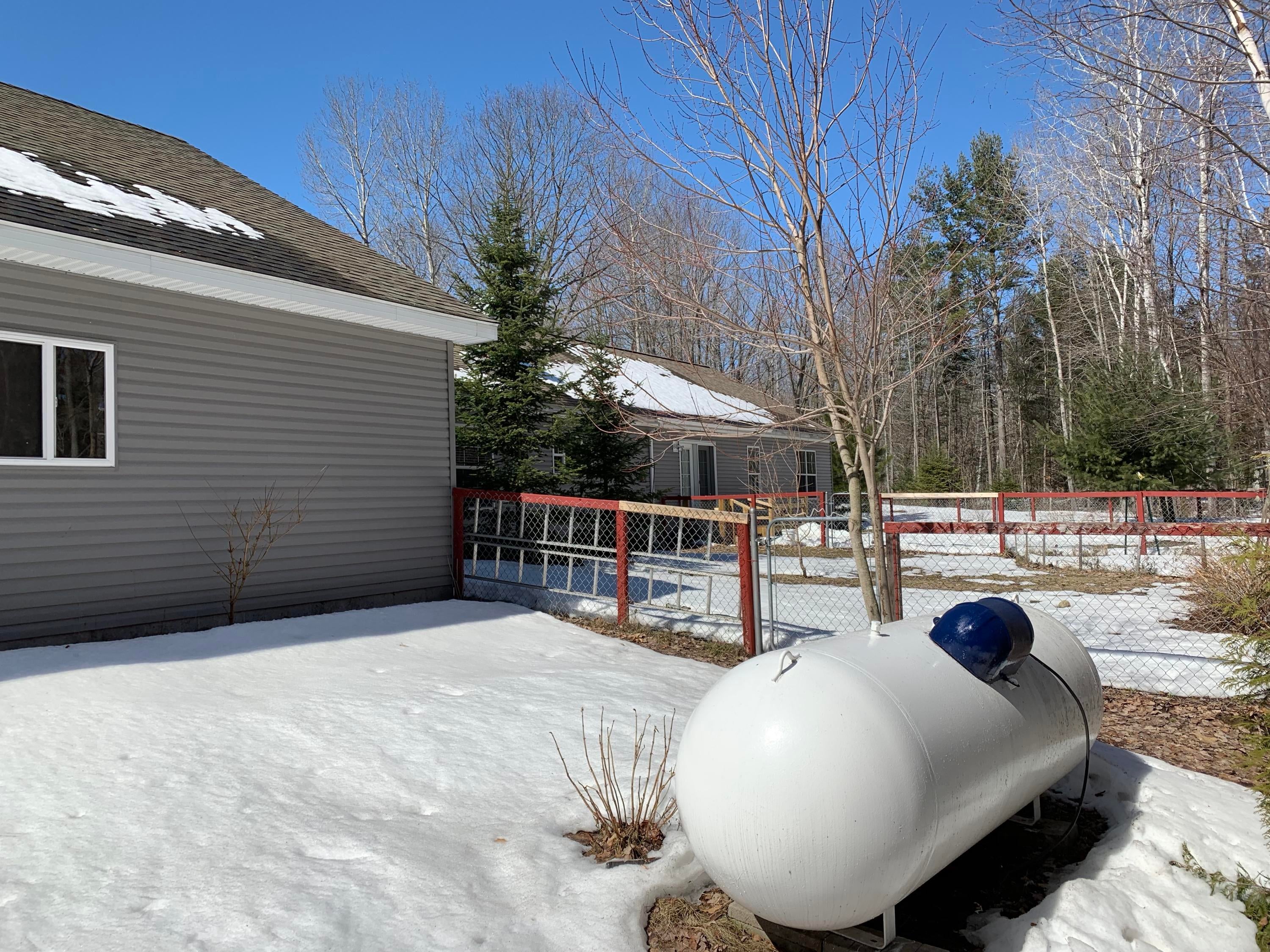 2494 West Silver Beach Road Cheboygan, MI 49721 - Photo 36 of 39 Gallery Image 36