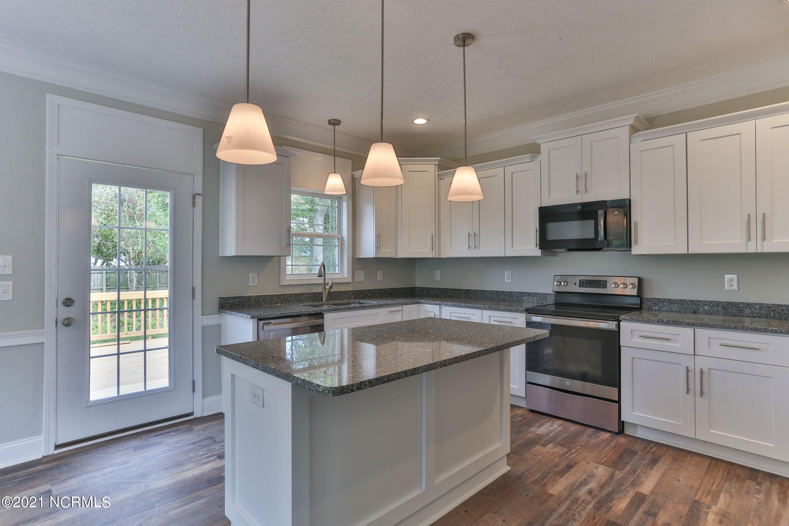 2024 Brooklyn Lane Rockingham, NC 28379 - Photo 9 of 28 b6