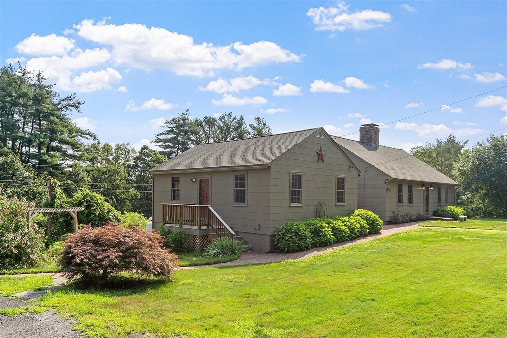 48 Crosby Road Berlin, MA 01503 - Photo 2 of 35 Gallery Image 2