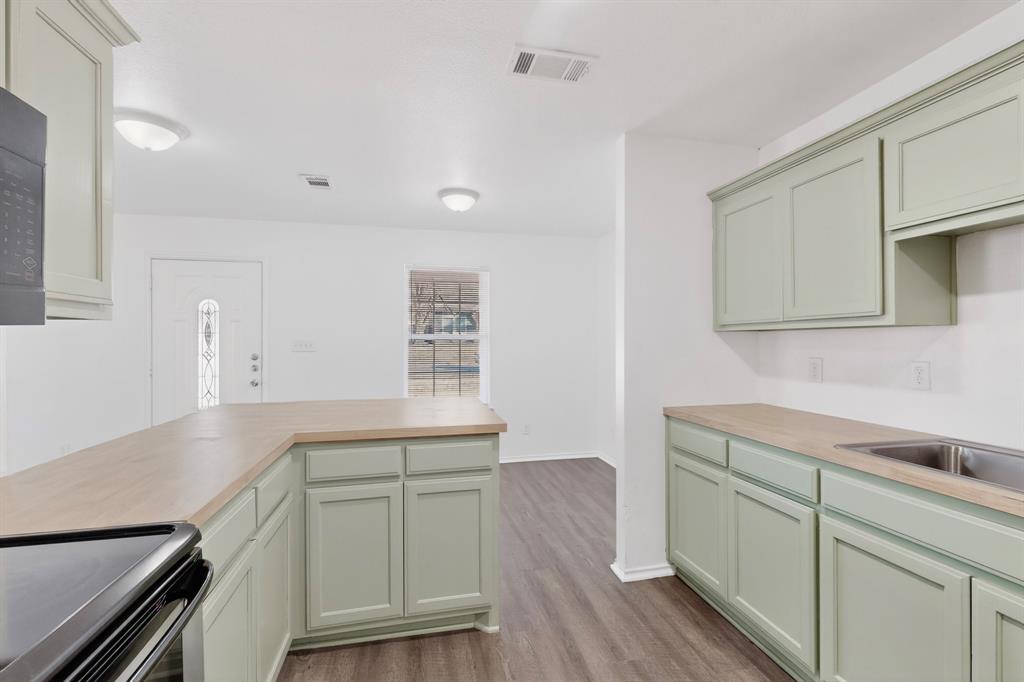 604 South Maxey Street Sherman, TX 75090 - Photo 12 of 28