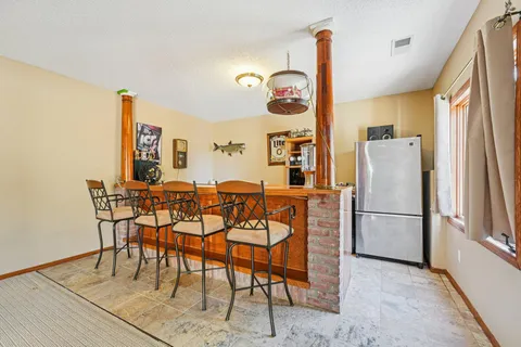 $1,300,000 | 18685 Highview Avenue, Lakeville, MN 55044