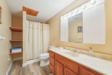 $1,300,000 | 18685 Highview Avenue, Lakeville, MN 55044