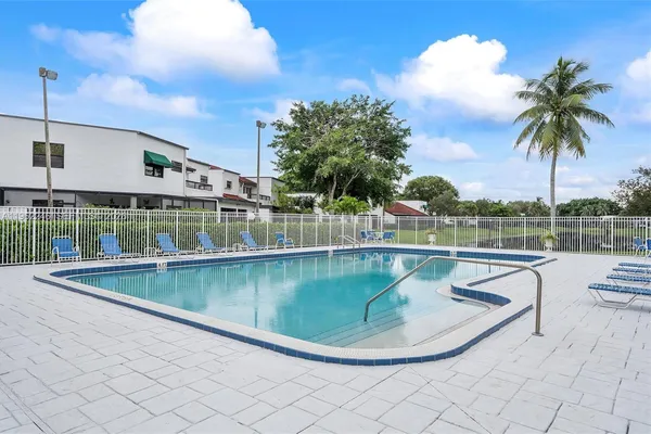 $2,300 | 385 Northwest 36th Avenue, Deerfield Beach, FL 33442
