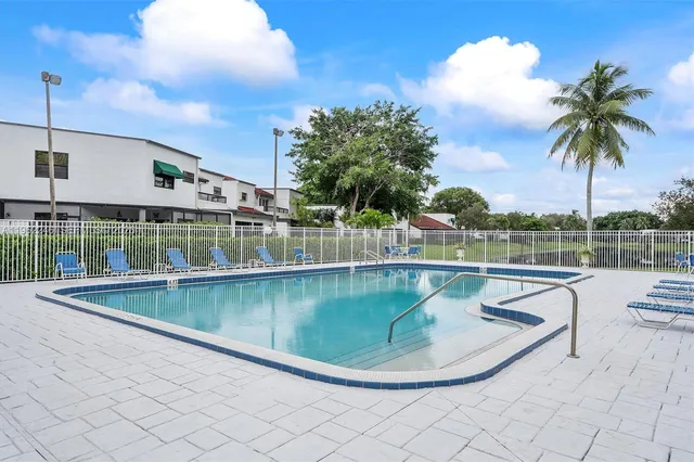 $2,500 | 385 Northwest 36th Avenue, Deerfield Beach, FL 33442
