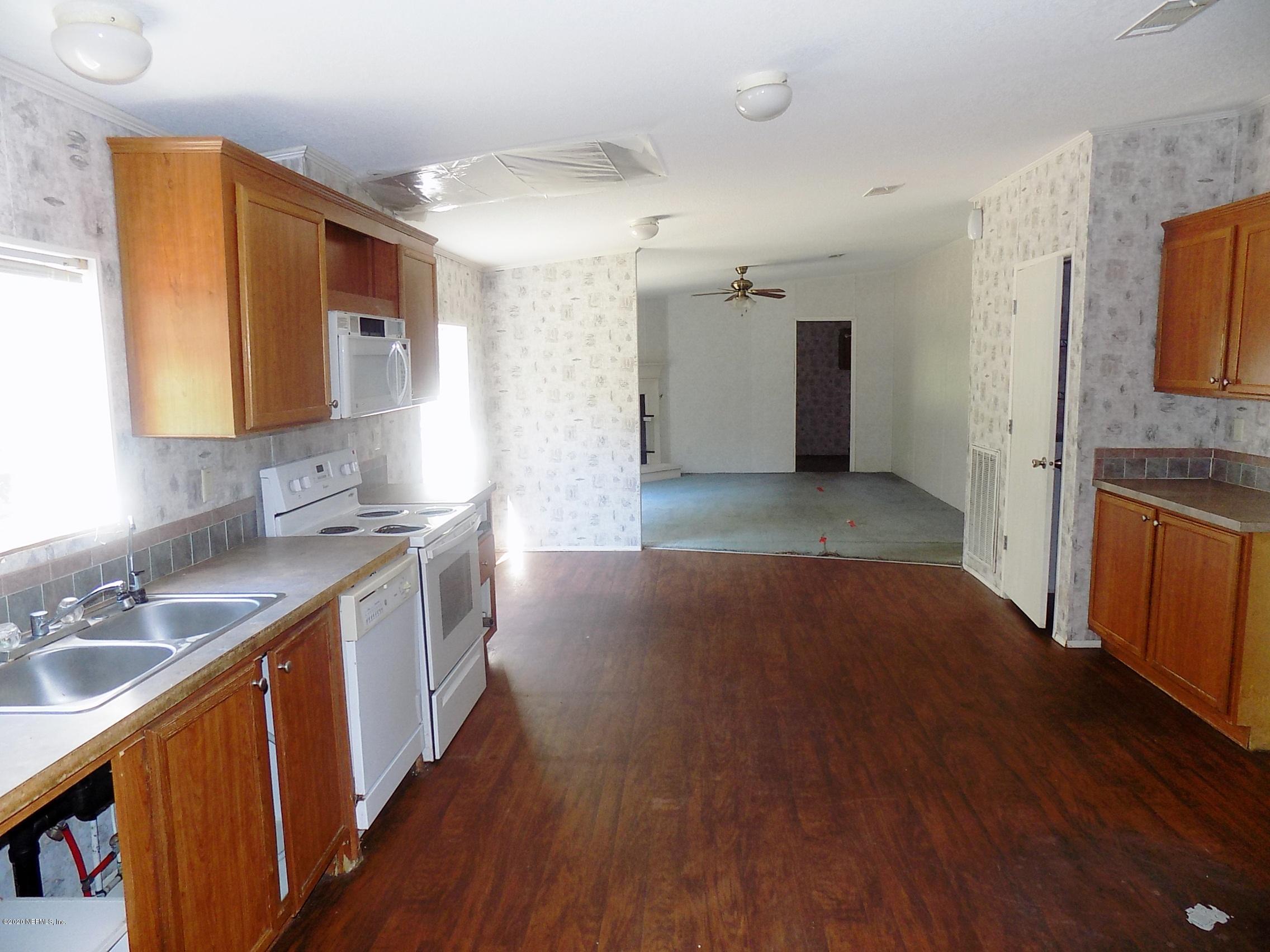 4453 Bondarenko Road Keystone Heights, FL 32656 - Photo 11 of 42 kitchen-view 2