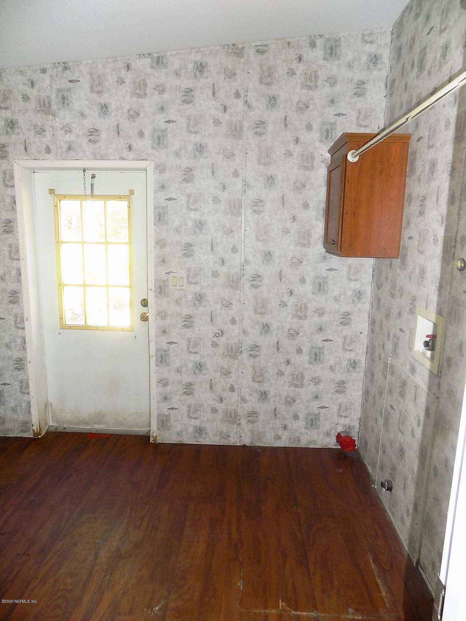 4453 Bondarenko Road Keystone Heights, FL 32656 - Photo 15 of 42 laundry room-view 2