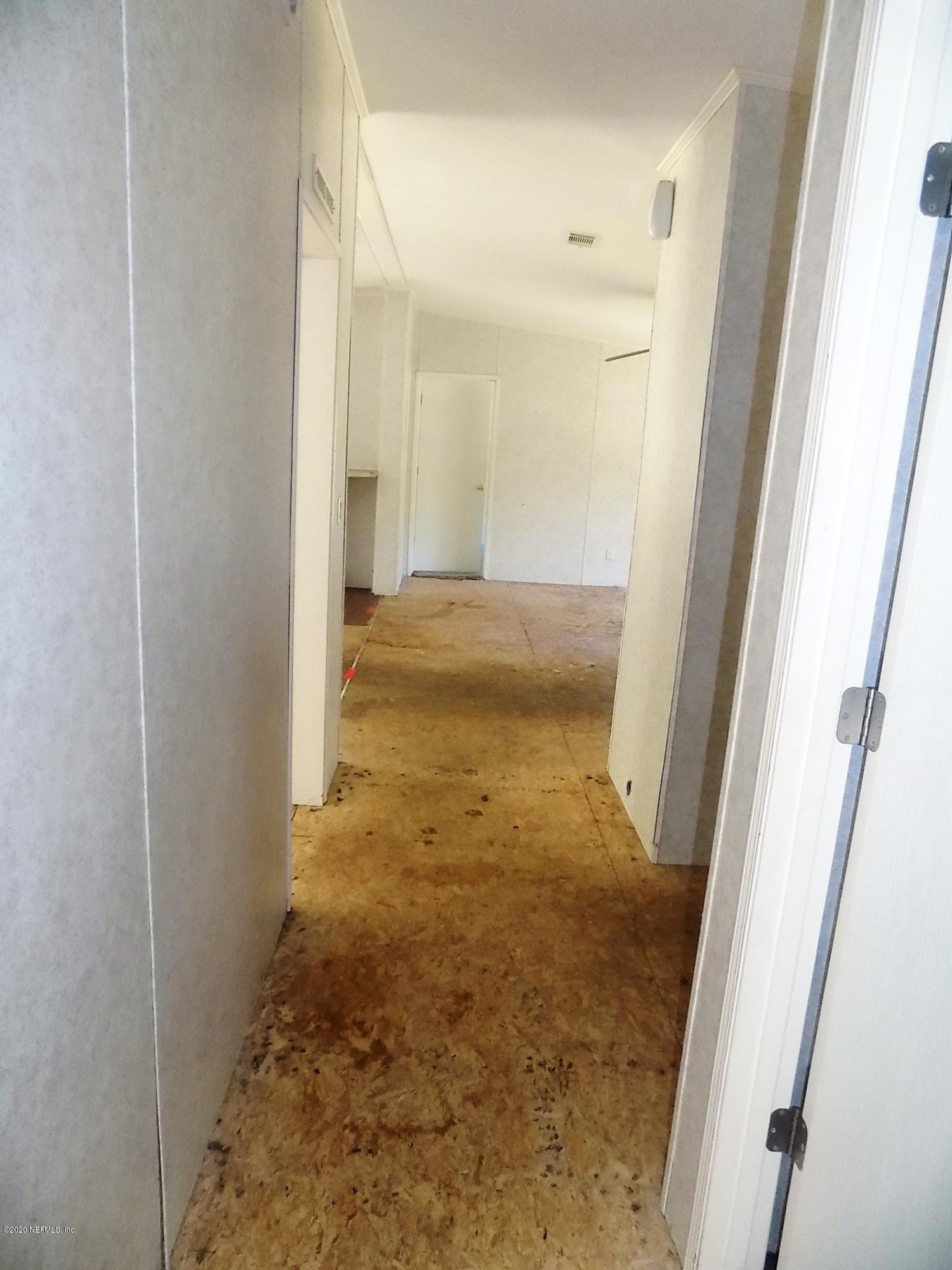 4453 Bondarenko Road Keystone Heights, FL 32656 - Photo 24 of 42 hallway-view 2