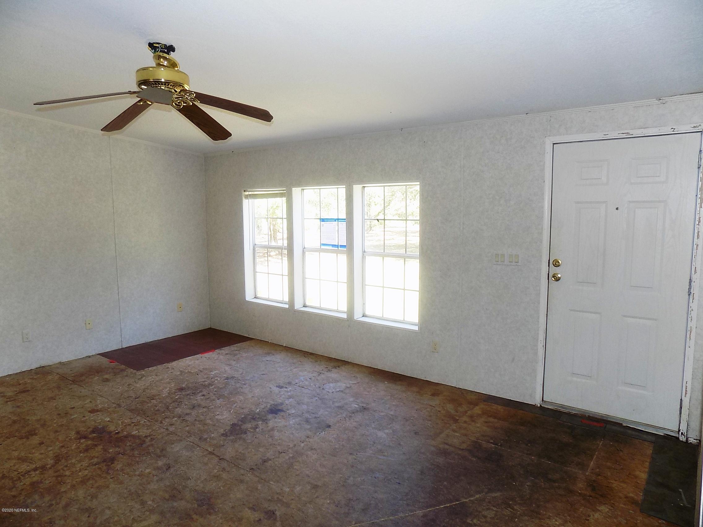 4453 Bondarenko Road Keystone Heights, FL 32656 - Photo 6 of 42 living room-view 2
