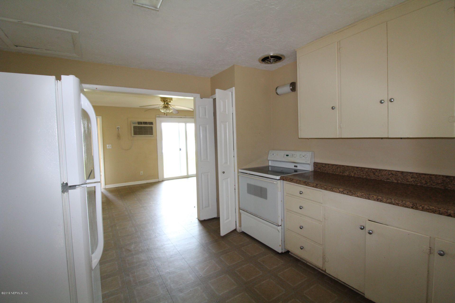 151 Depot Road Hawthorne, FL 32640 - Photo 14 of 27 14 Kitchen