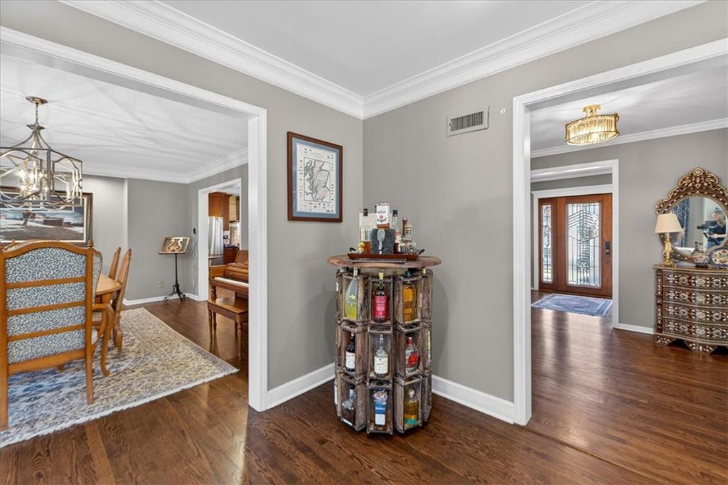 6440 Overbrook Road Mission Hills, KS 66208 - Photo 16 of 79