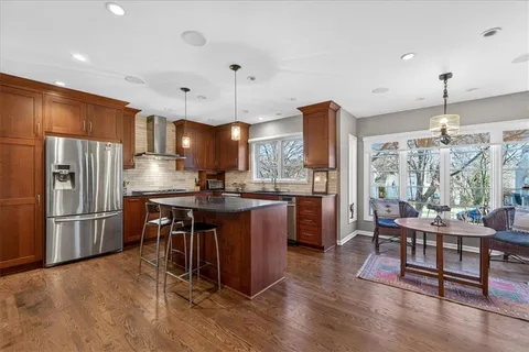 $1,650,000 | 6440 Overbrook Road, Mission Hills, KS 66208