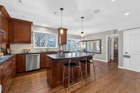 $1,650,000 | 6440 Overbrook Road, Mission Hills, KS 66208