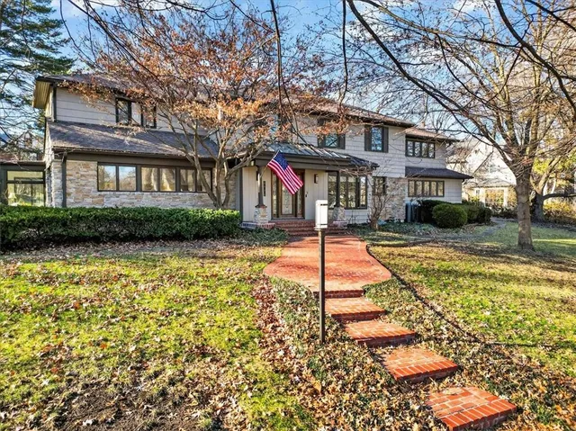 $1,650,000 | 6440 Overbrook Road, Mission Hills, KS 66208