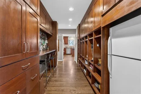 $1,650,000 | 6440 Overbrook Road, Mission Hills, KS 66208