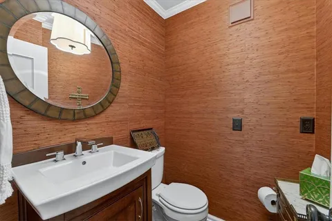 $1,650,000 | 6440 Overbrook Road, Mission Hills, KS 66208