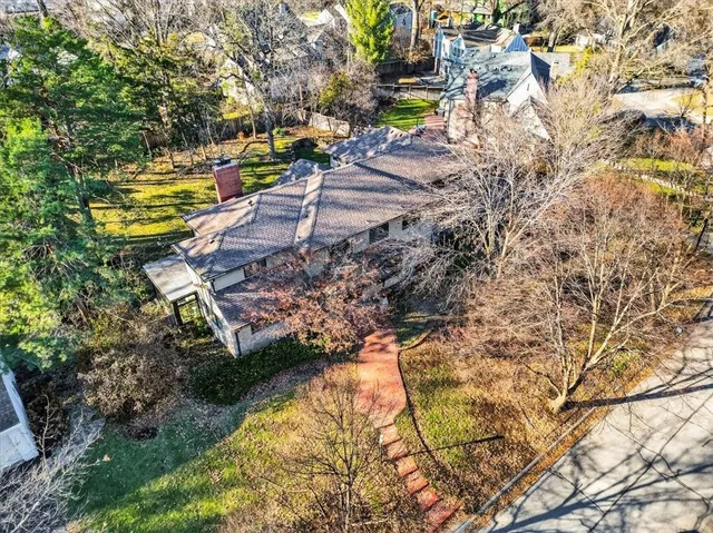 $1,650,000 | 6440 Overbrook Road, Mission Hills, KS 66208