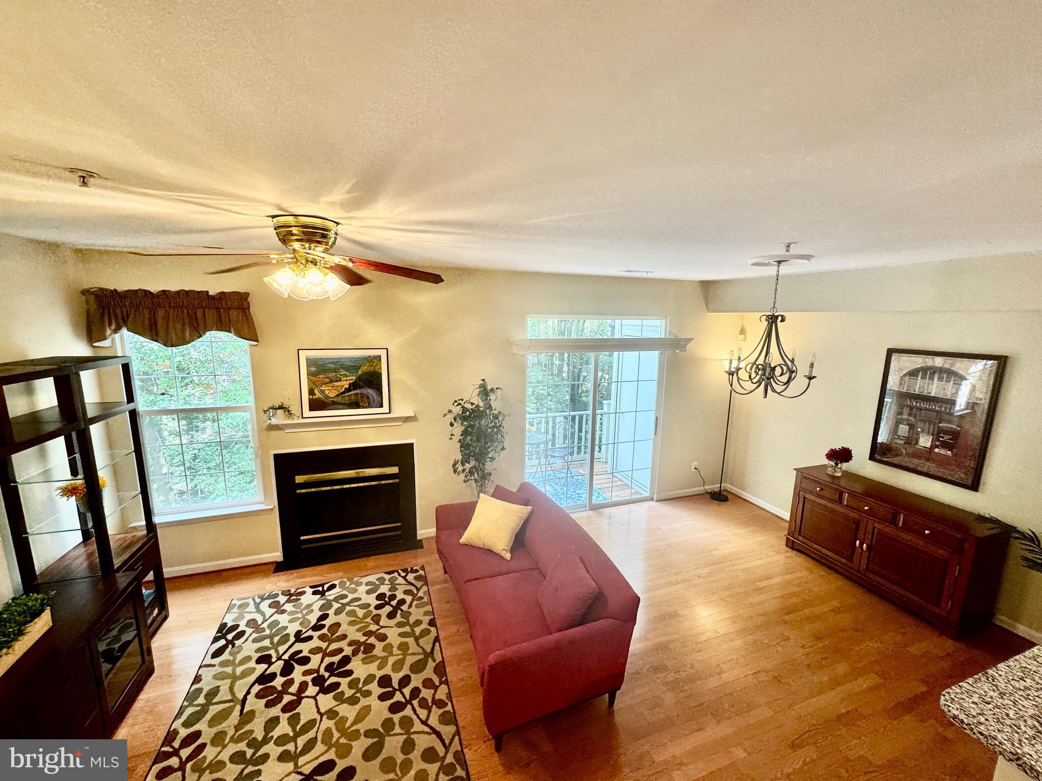1307 Windleaf Drive, Unit 139N Reston, VA 20194 - Photo 9 of 38 a living room with furniture