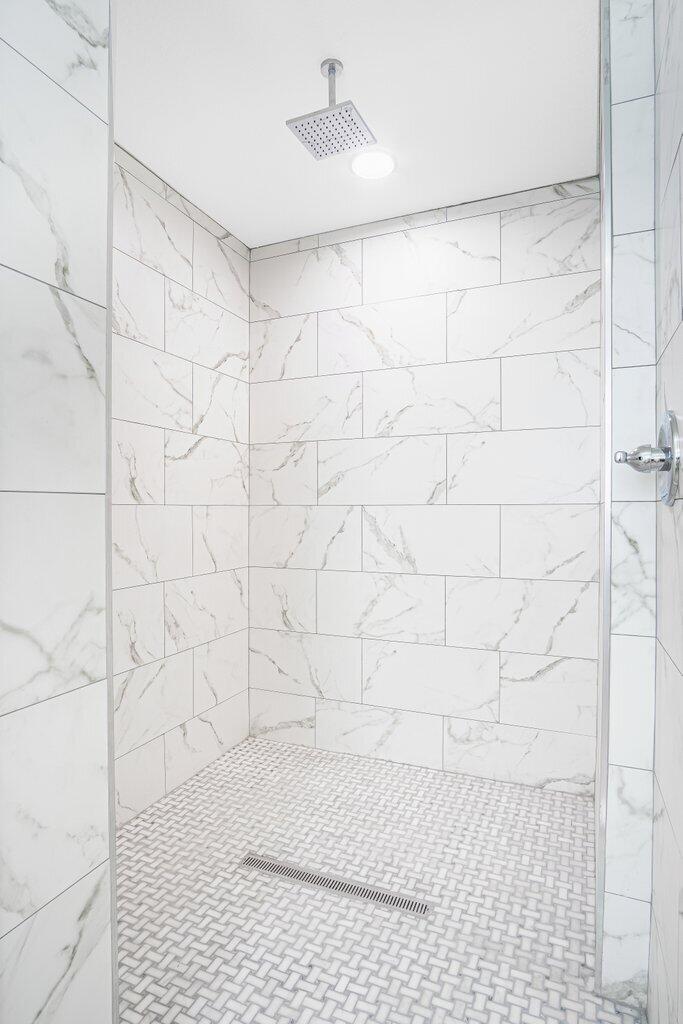 1899 Southeast Adair Road Port St. Lucie, FL 34952 - Photo 30 of 36 Primary Shower V.jpeg-SMALL