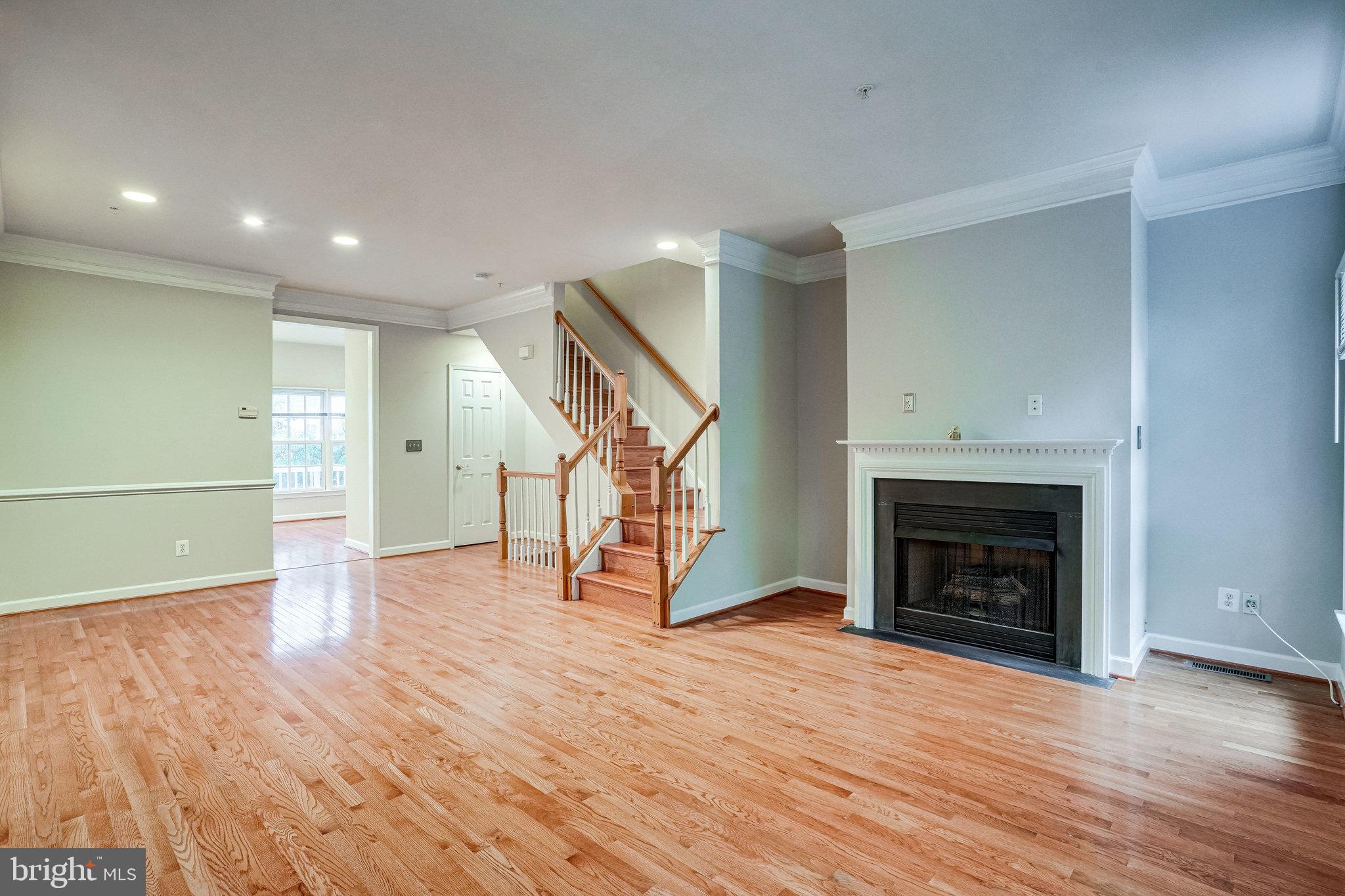 316 Fallsgrove Drive Rockville, MD 20850 - Photo 13 of 66