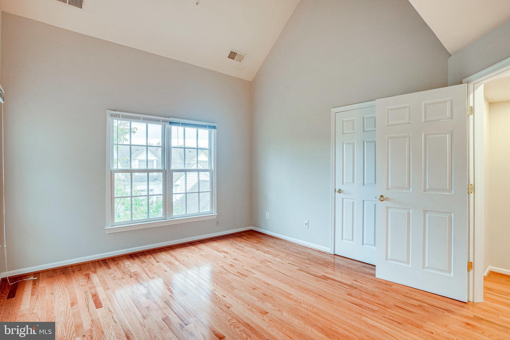 316 Fallsgrove Drive Rockville, MD 20850 - Photo 20 of 66