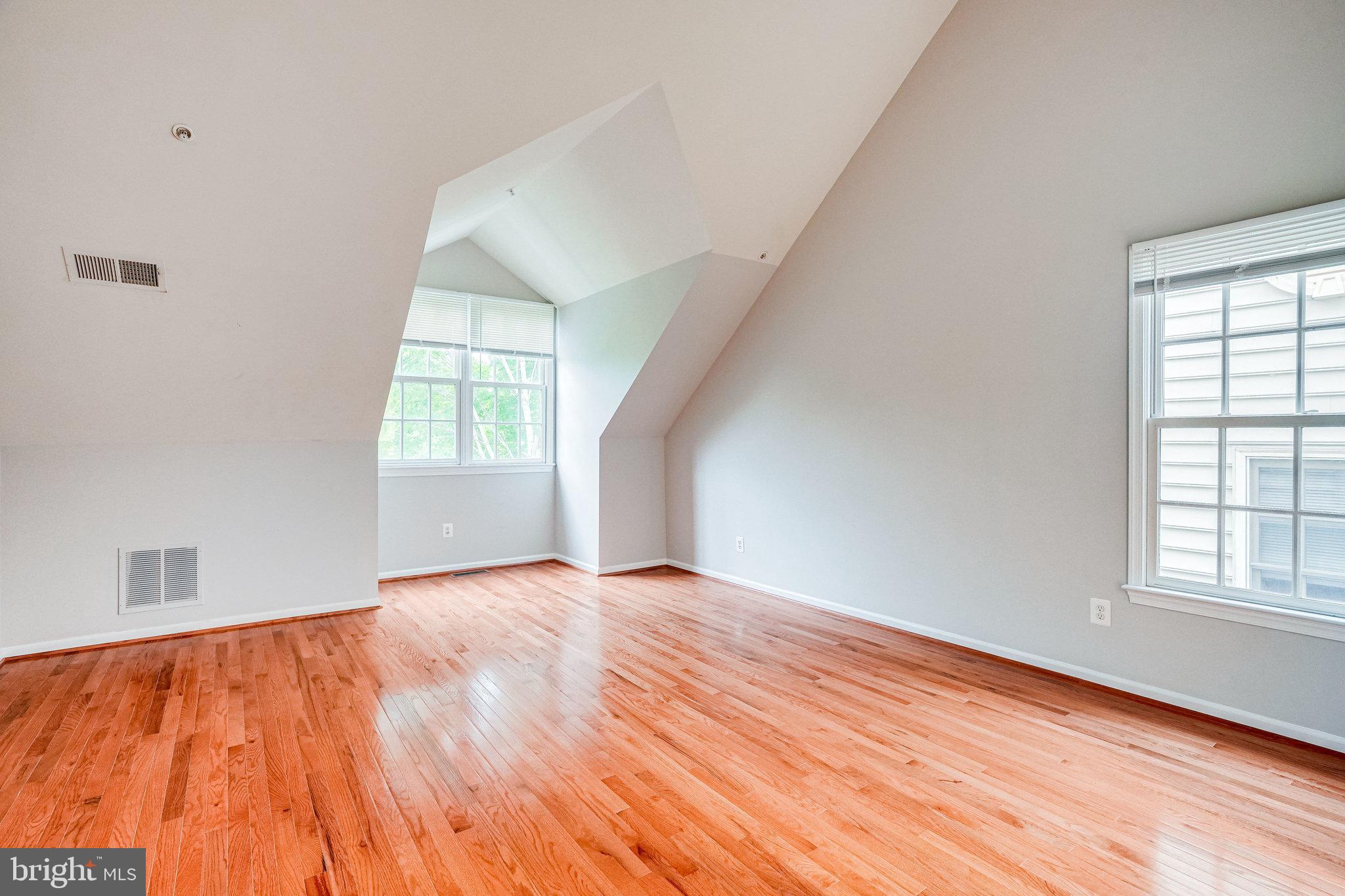 316 Fallsgrove Drive Rockville, MD 20850 - Photo 24 of 66