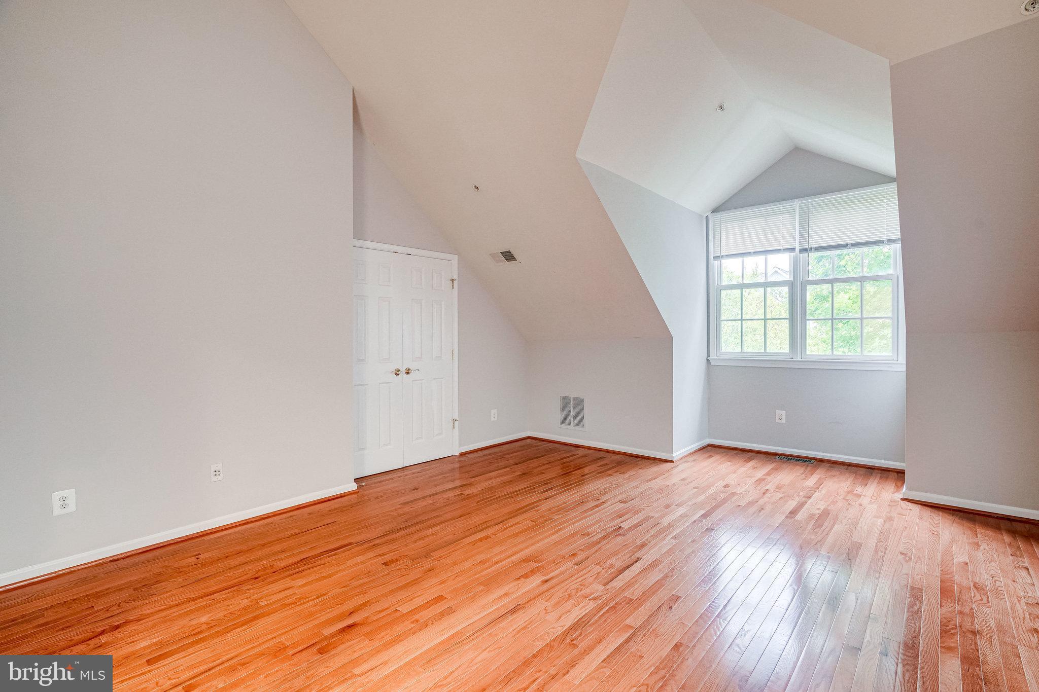 316 Fallsgrove Drive Rockville, MD 20850 - Photo 25 of 66