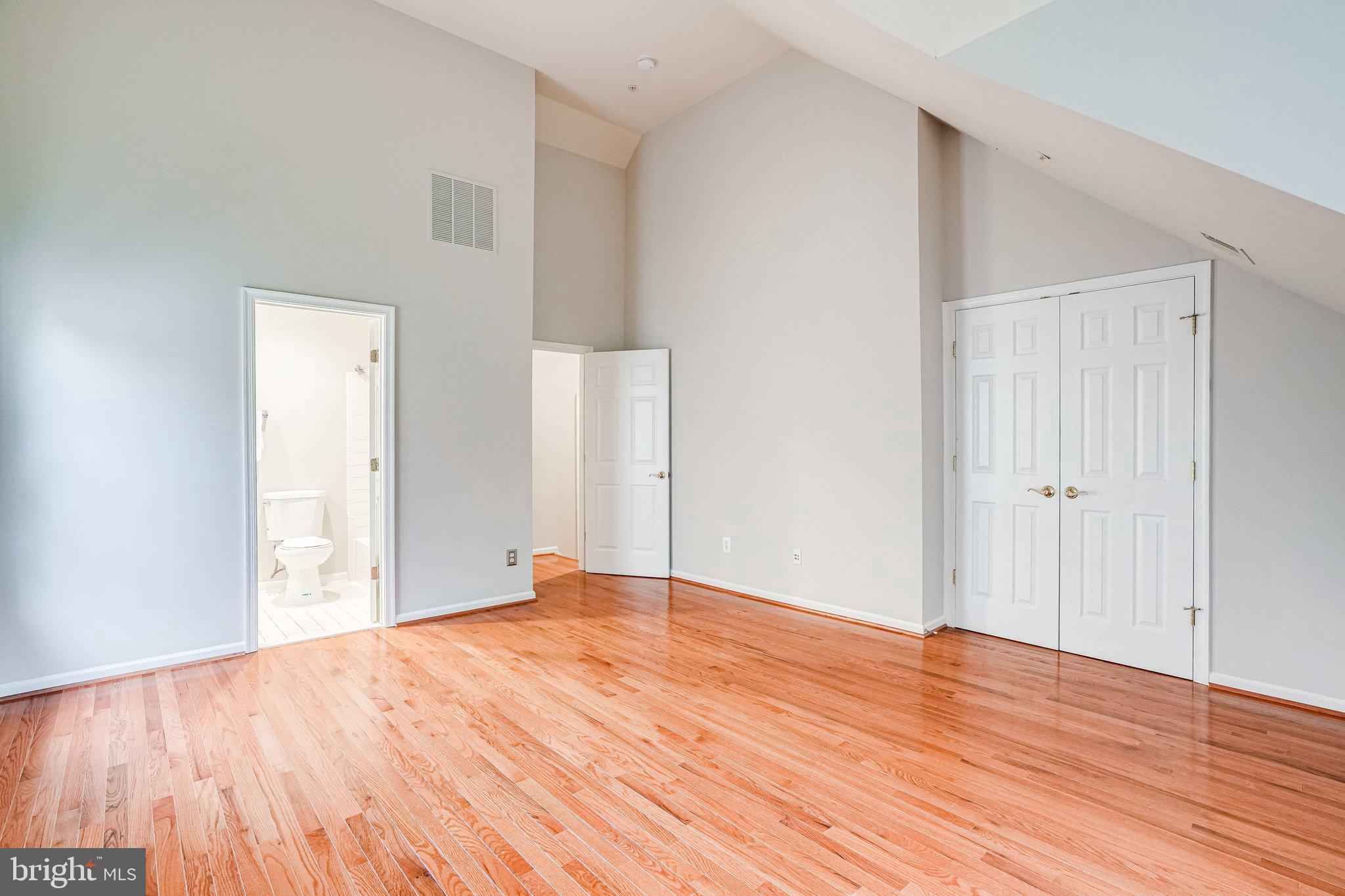 316 Fallsgrove Drive Rockville, MD 20850 - Photo 26 of 66