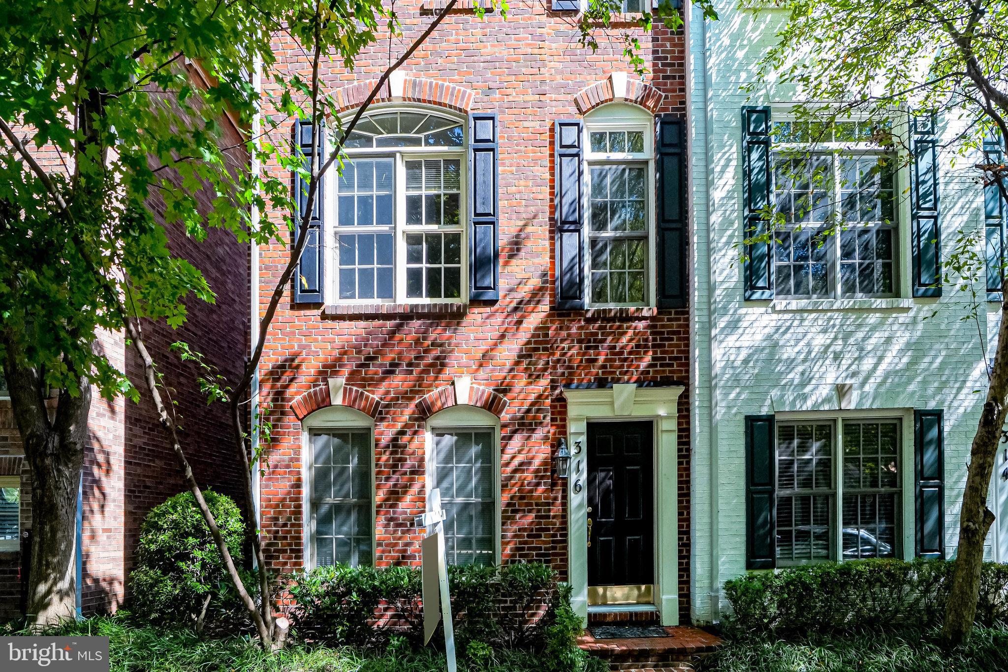 316 Fallsgrove Drive Rockville, MD 20850 - Photo 3 of 66