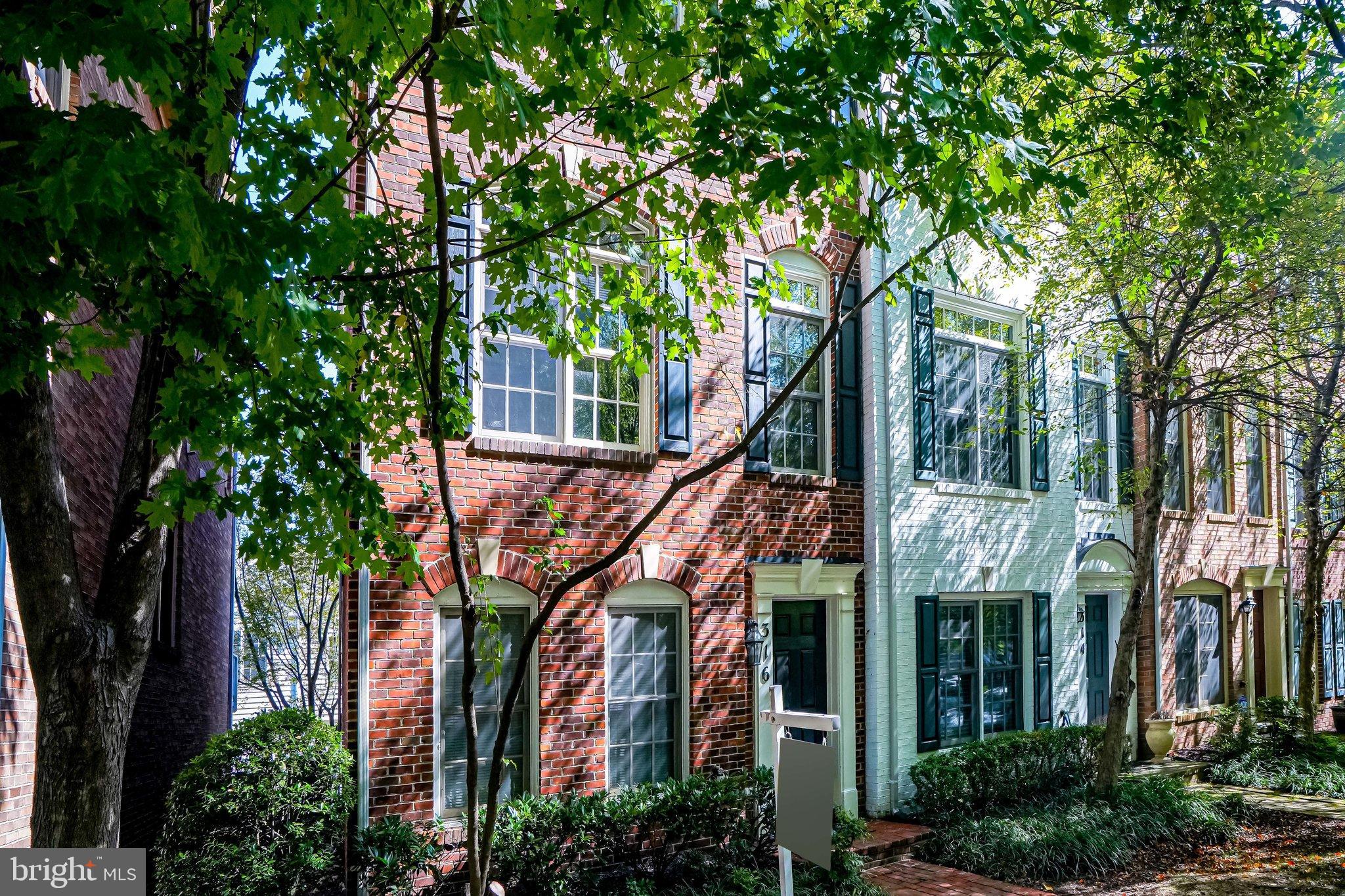 316 Fallsgrove Drive Rockville, MD 20850 - Photo 4 of 66